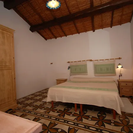 Rifugio Di Galte Bed & Breakfast 4*